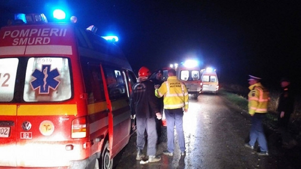 accident-politie-pompieri-noaptea_354a3.jpg