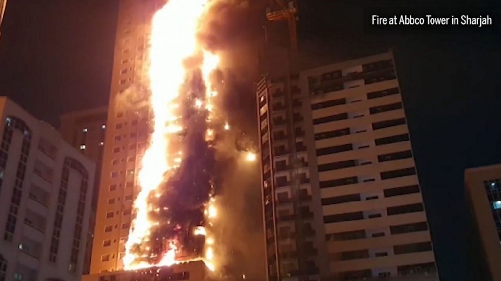 incendiu-nimicitor-zgarie-nori-din-dubai-Capture-1280x720_652fa.jpg