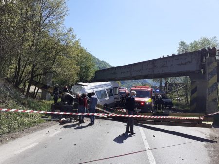 accident_tarcau-450x338-1_0b446.jpg
