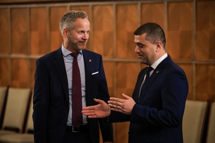 semnare parteneriat Victoria parteneriat